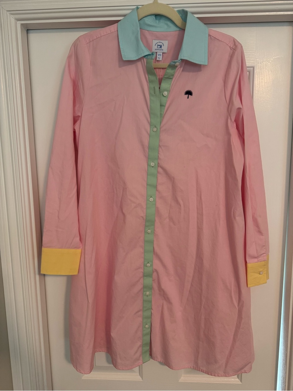 NWT Girls' Pink Longline Button-Up Shirt with Contrast Collar and Cuffs